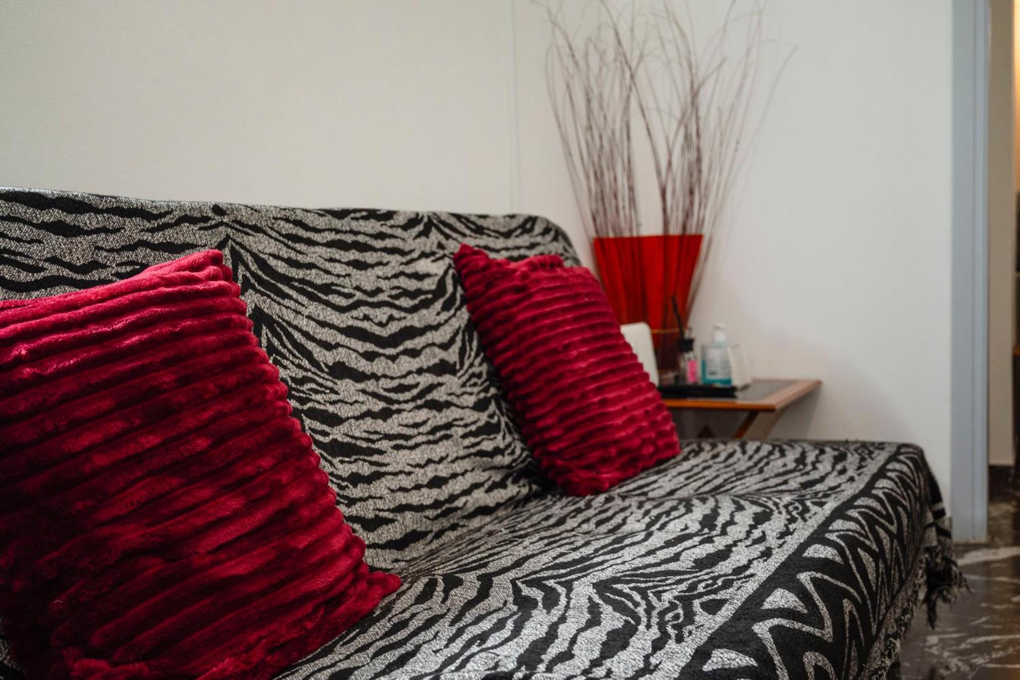 Local Urban Living 2Bd Apartment In Atina Dış mekan fotoğraf